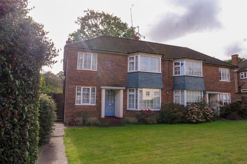 Eysham Court, Station Road, New Barnet, Herts, EN5 1PS