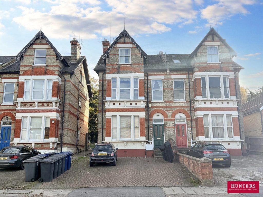 Station Road, New Barnet, Herts, EN5 1PR