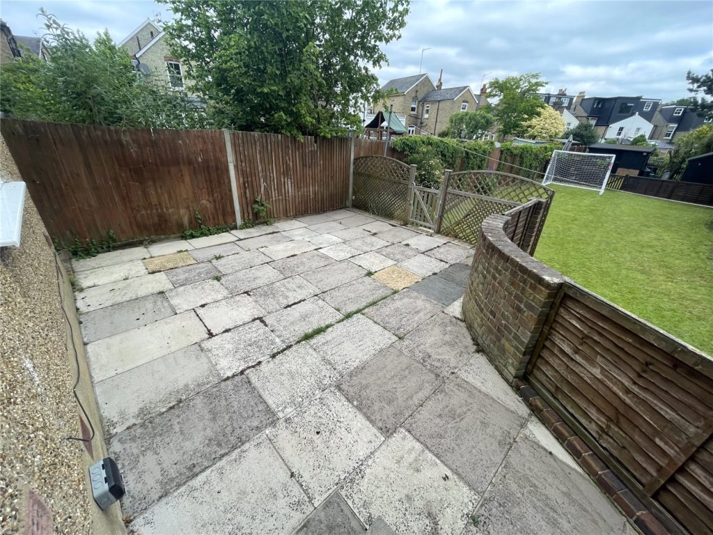 Hadley Road, Barnet, Herts, EN5 5HH