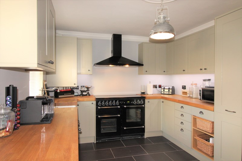 Mount View Cottages, Barnet Road, Arkley, Hertfordshire, EN5 3LB