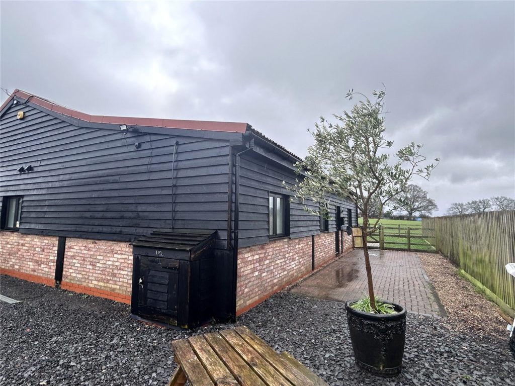 Barnet Gate Lane, Arkley, Hertfordshire, EN5 2AE