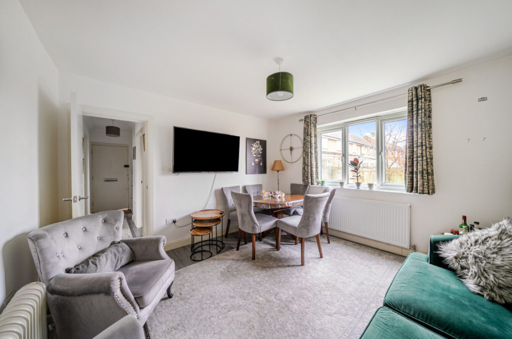 Quinta Drive, Barnet, Hertfordshire, EN5 3AA