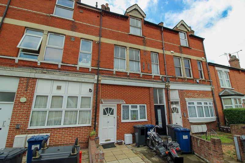 Salisbury Road, High Hunters