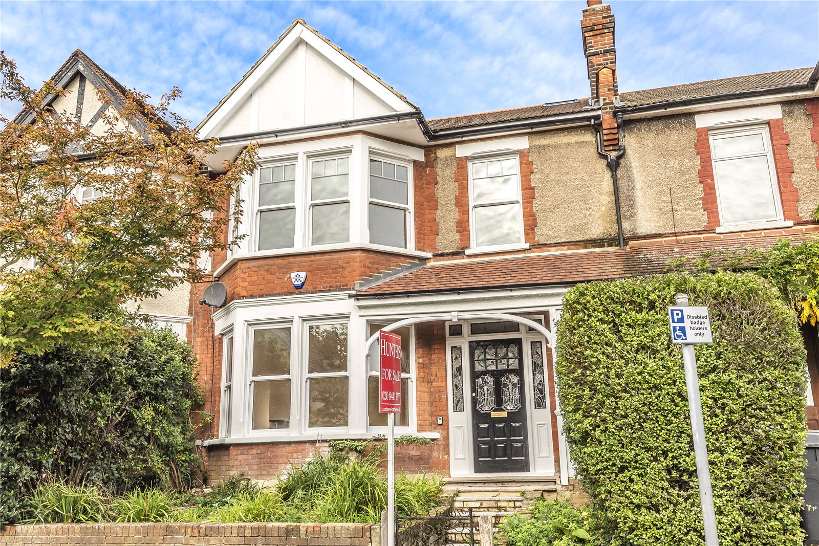 Bedford Avenue, Hunters