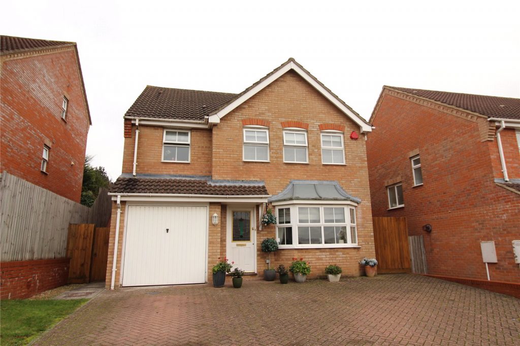 Darlands Drive, Hunters