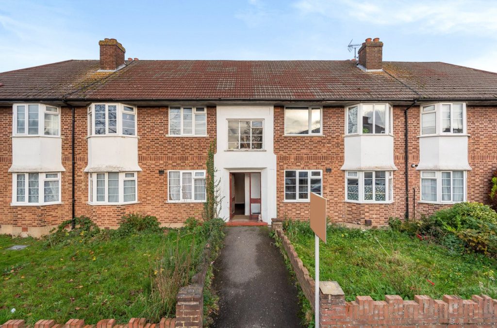 Wentworth Court, Wentworth Road Hunters