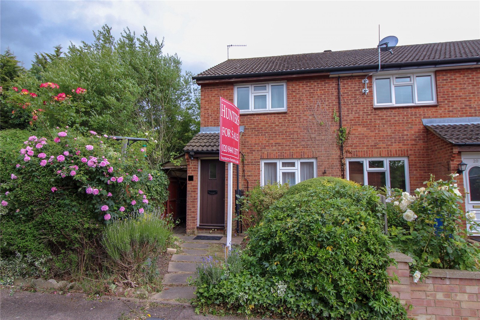 Sampson Avenue, Hunters