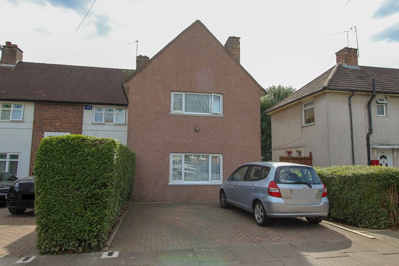 Pepys Crescent, Hunters