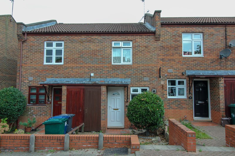 Sampson Avenue, Hunters