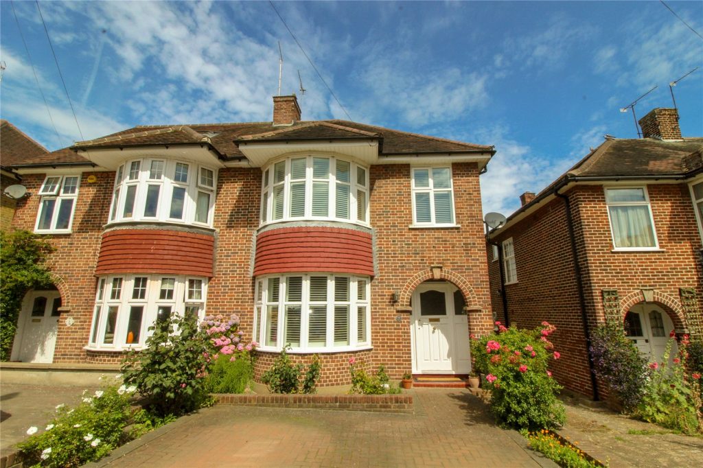 Old Fold View, Hunters