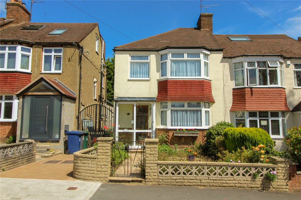 Sherrards Way, Hunters