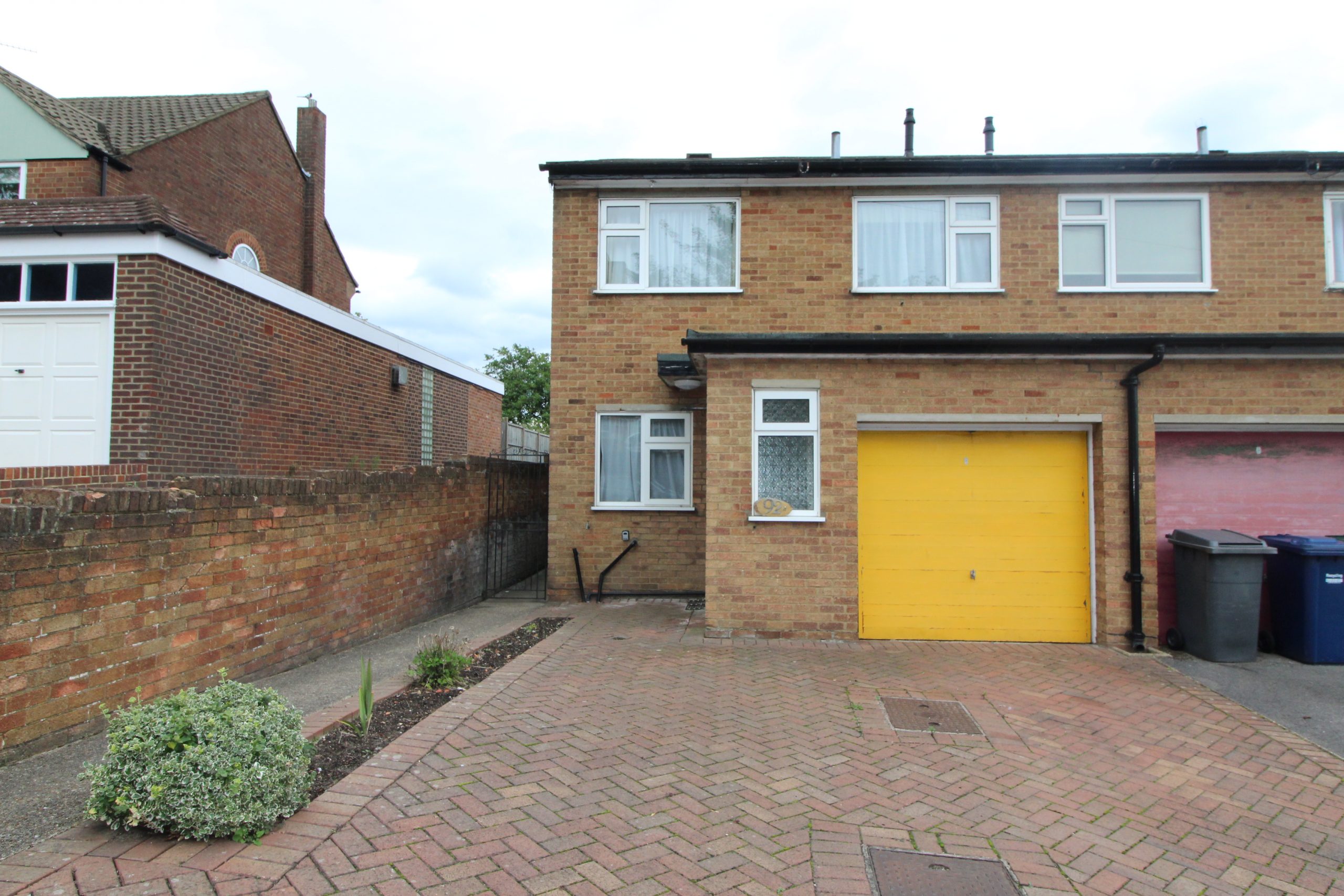 Clifford Road, Hunters