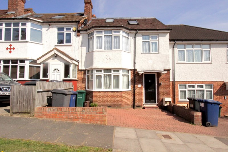 Elton Avenue, High Hunters