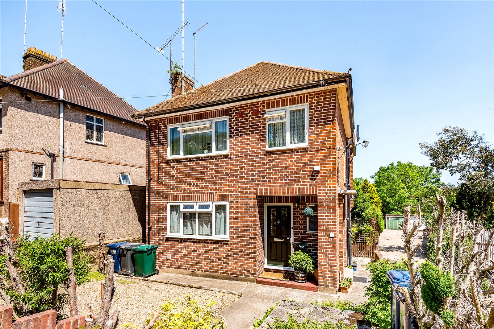 Cranbrook Road, Hunters