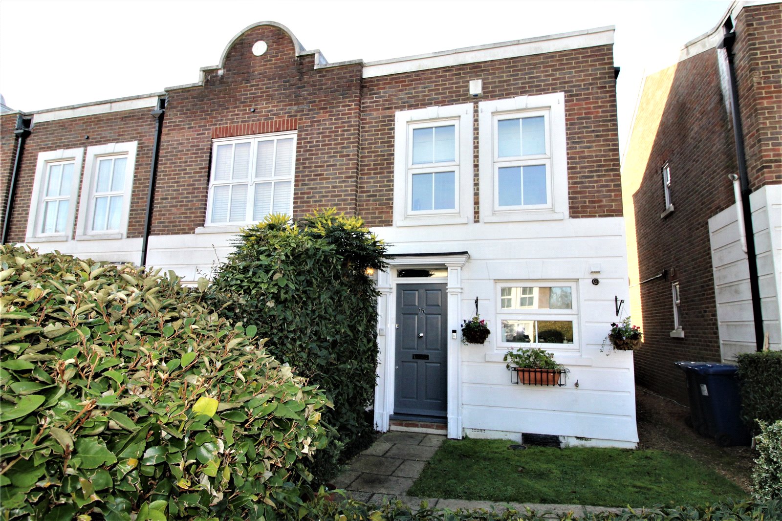 Belgravia Close, Hunters