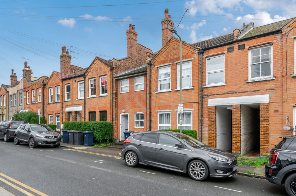 West End Lane, Barnet, EN5 2SB