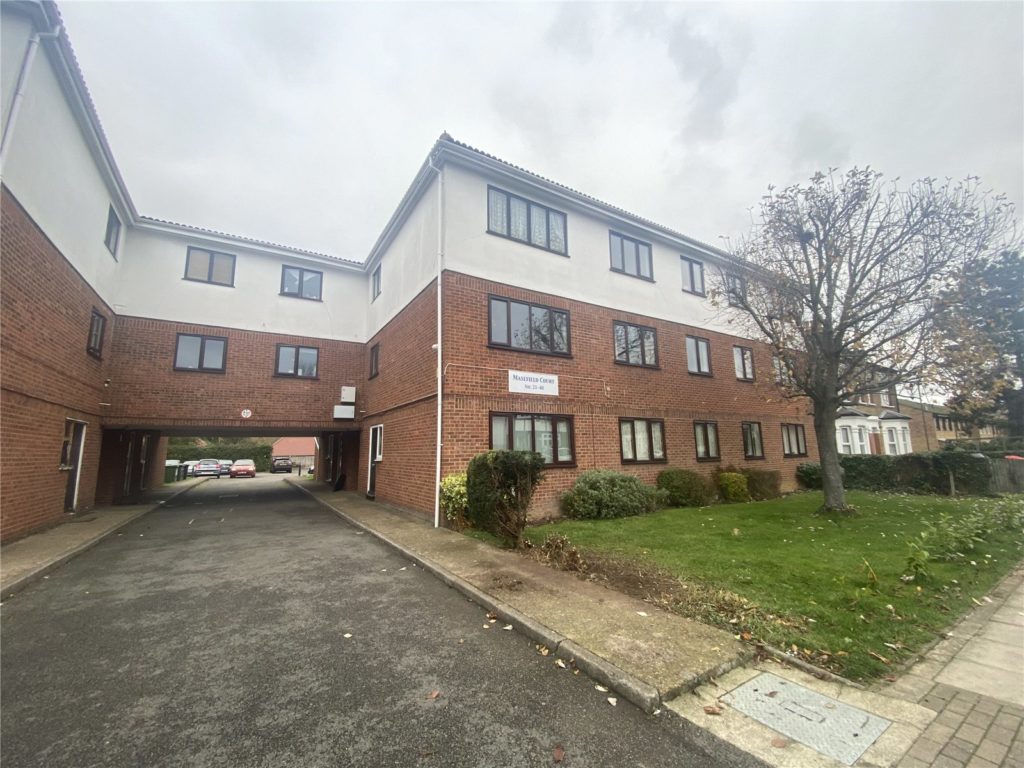 Leicester Road, Hunters