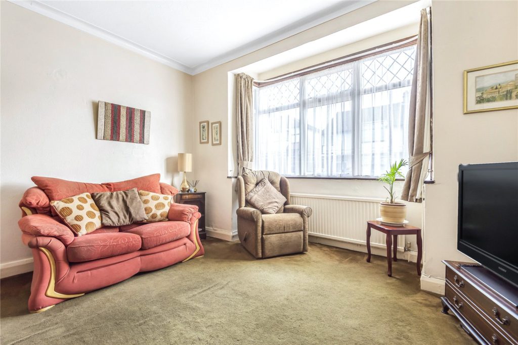 Cedar Lawn Avenue, Hunters