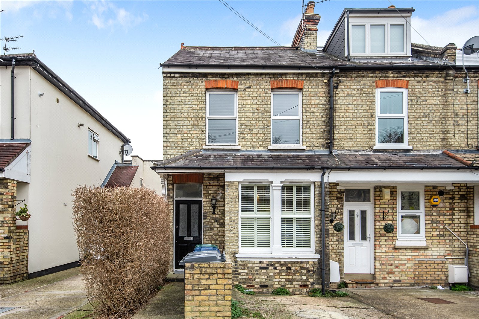 Lancaster Road, Hunters