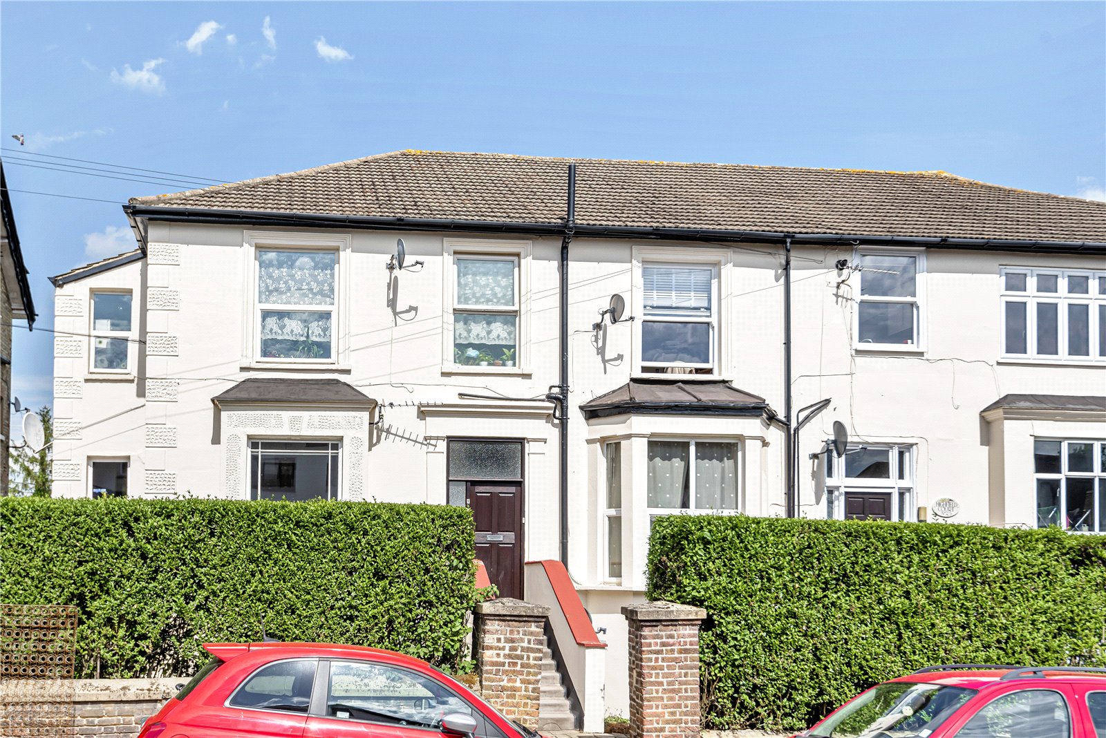 King Edward Road, Hunters