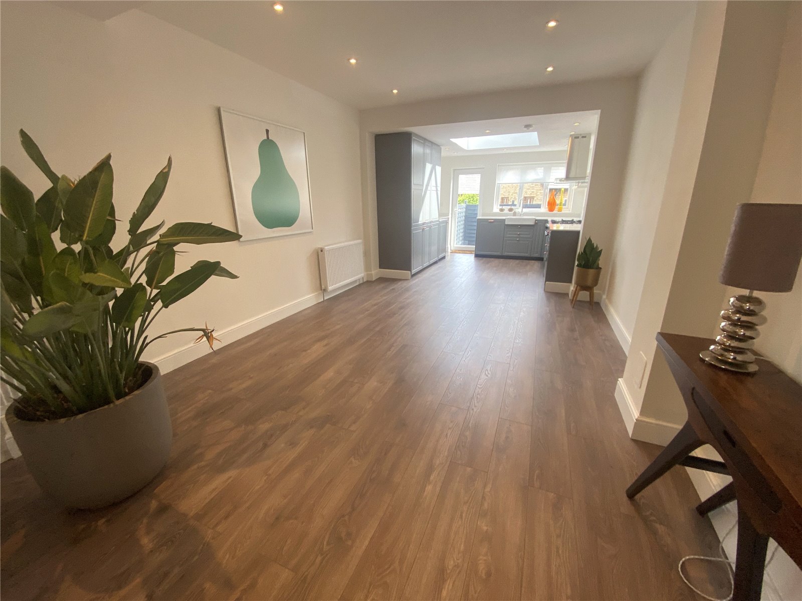 West End Lane, Hunters