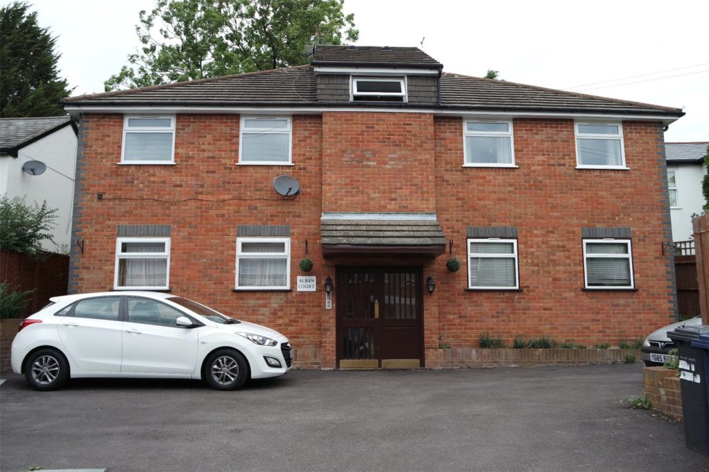 West End Lane, Hunters