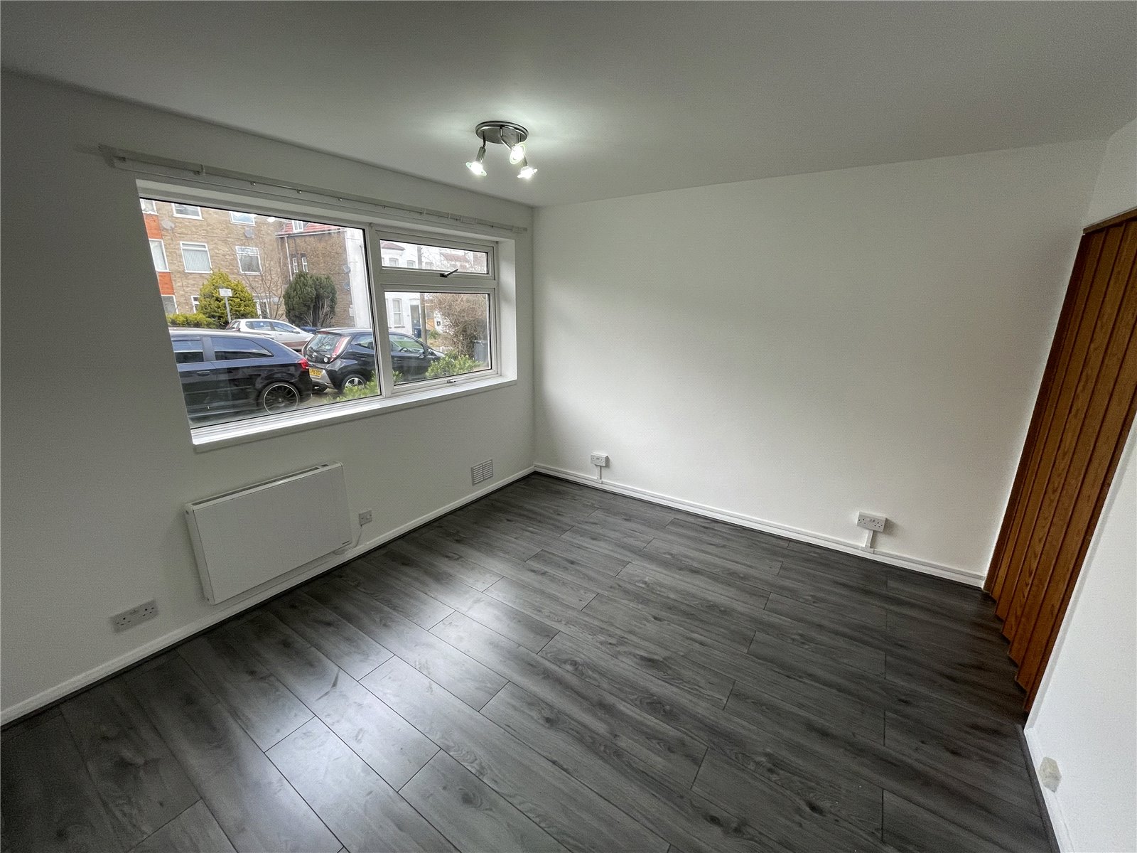 Tudor Court, Park Road Hunters