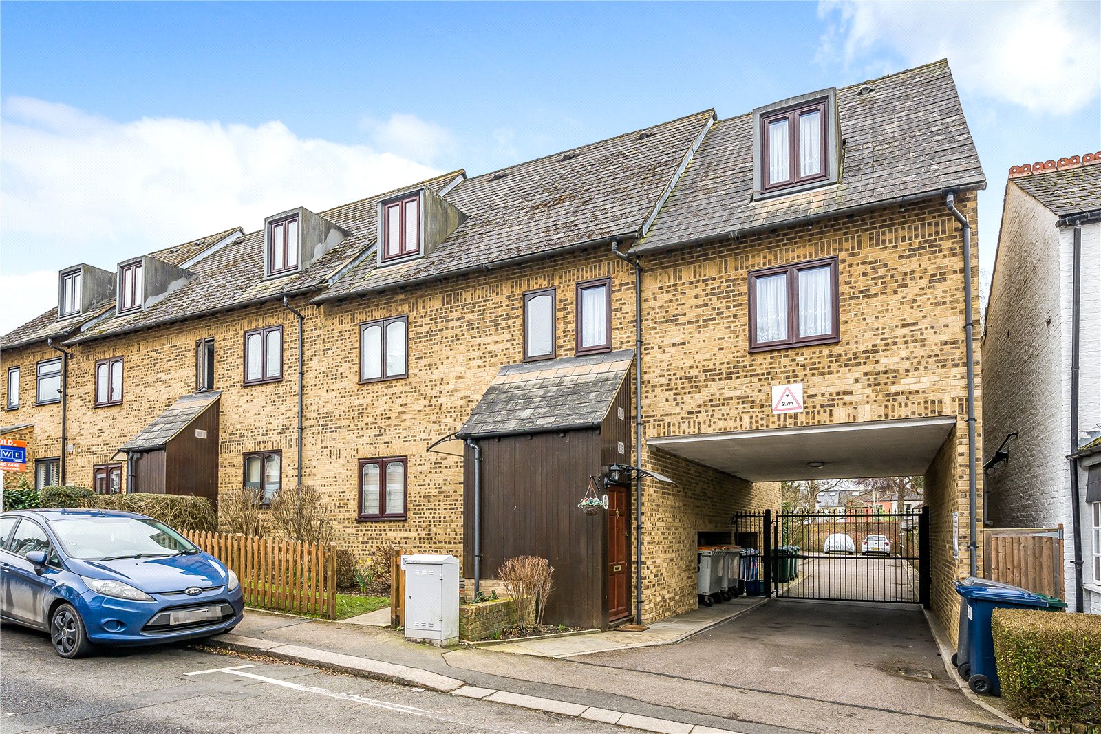 Puller Road, Hunters