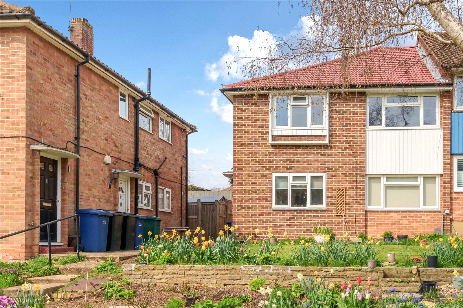 Vernon Crescent, Hunters