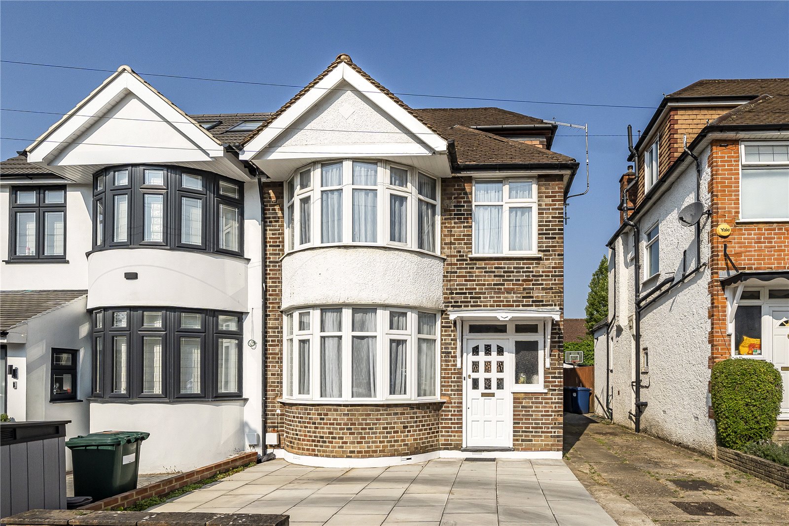 Kenerne Drive, Hunters