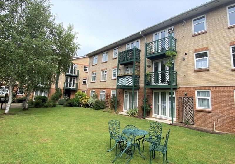 Hyde Court, Friern Barnet Lane