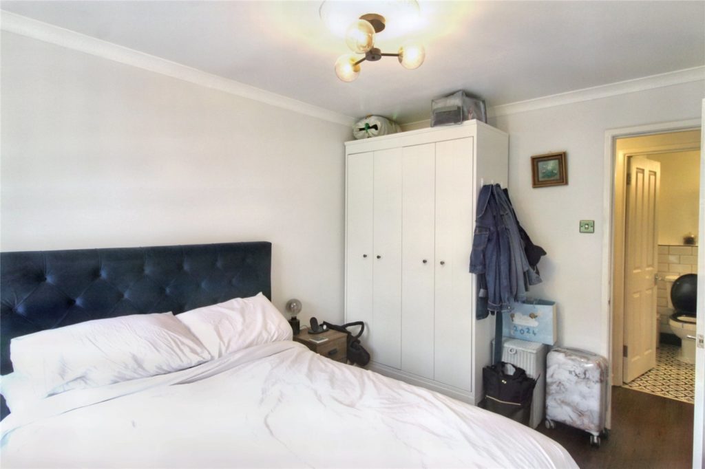 Prospect Road, Hunters