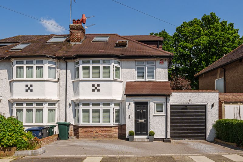 Alverstone Avenue, Barnet
