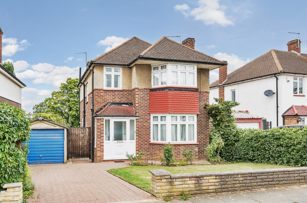Hamilton Road, Cockfosters, Barnet, EN4 9HD