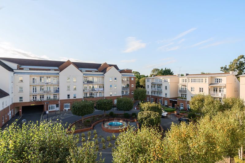 Cambridge Close, Barnet