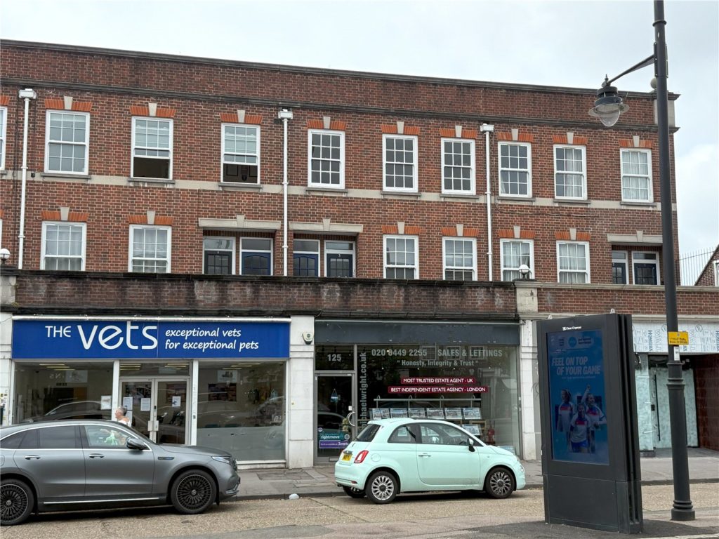 Cockfosters Road, Barnet, EN4 0AE