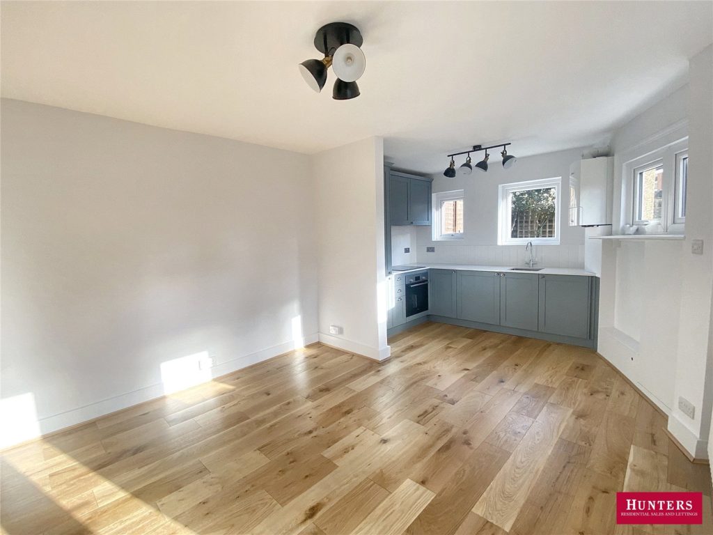 Alston Road, Barnet, EN5 4ET