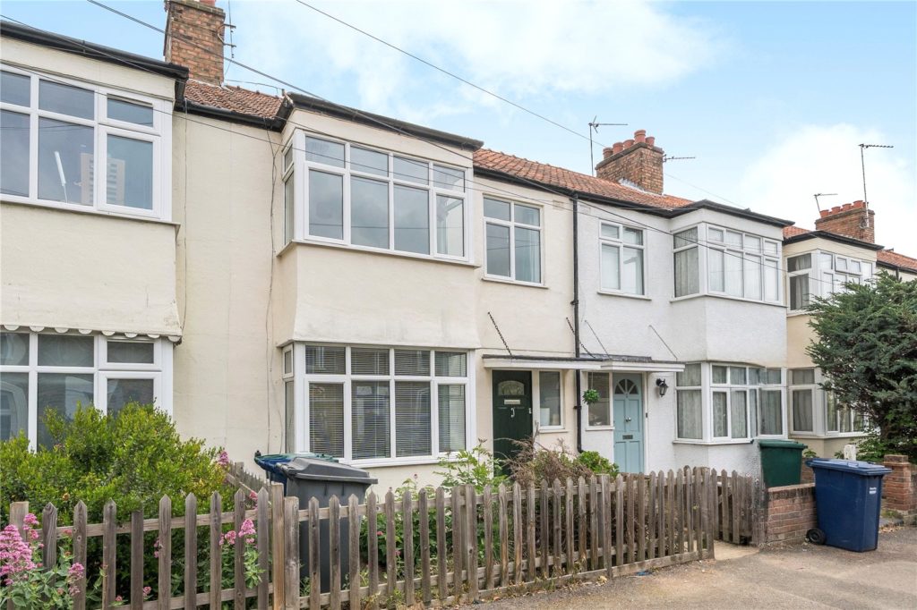 Victoria Avenue, Barnet, EN4 9PD