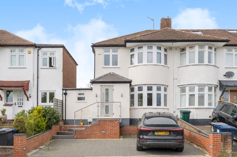 Grange Avenue, Barnet