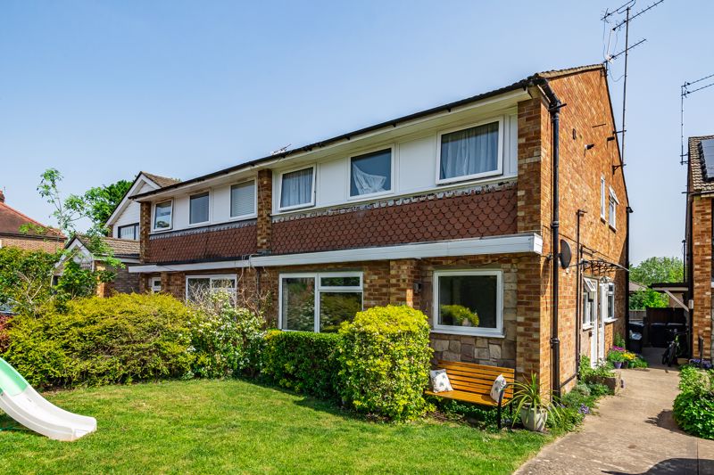 Howard Close, London