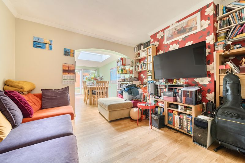 Oakleigh Road North, London