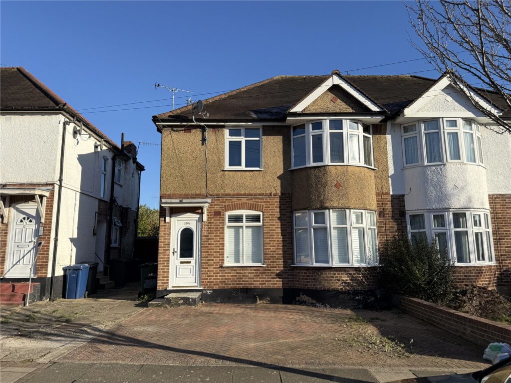 Kenerne Drive, Barnet, Herts, EN5 2NN
