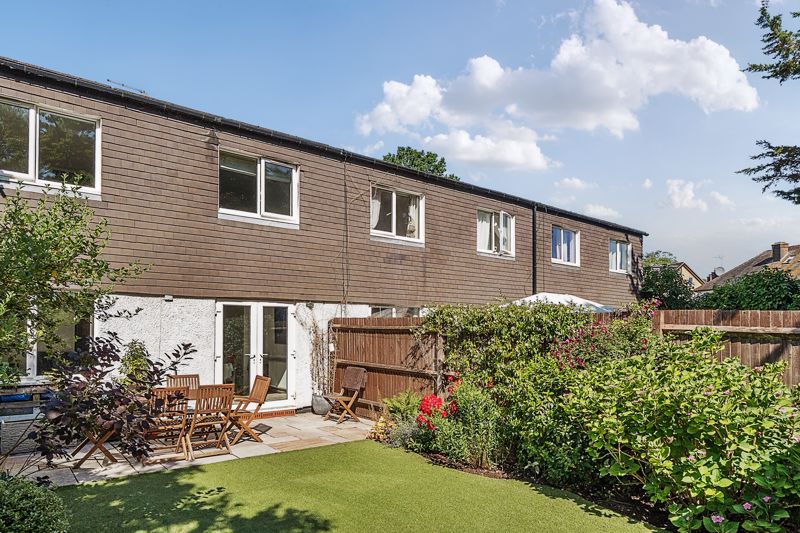 Domville Close, London