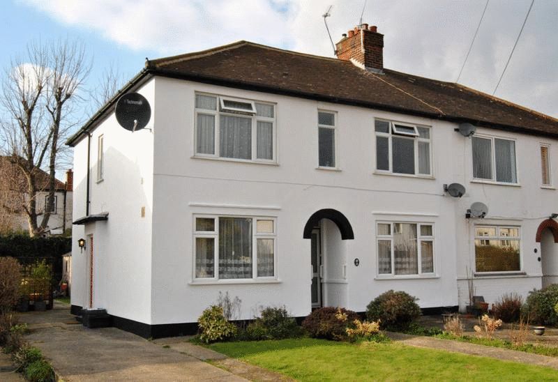 Marlborough Gardens, Whetstone