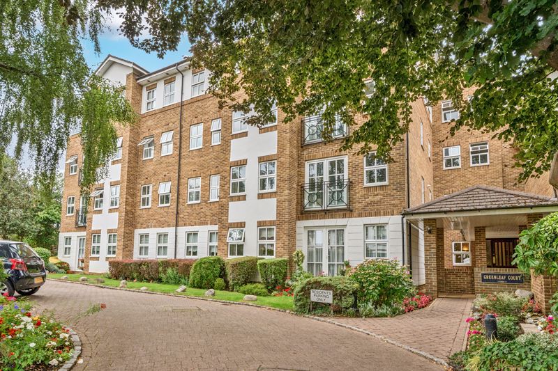 Oakleigh Park North, London