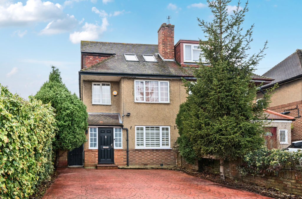 St. Wilfrids Road, Barnet, EN4 9SA